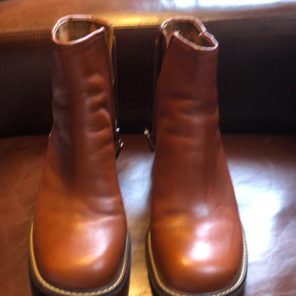 Timberland woman’s Tremont Zip Boots - Picture 4 of 4